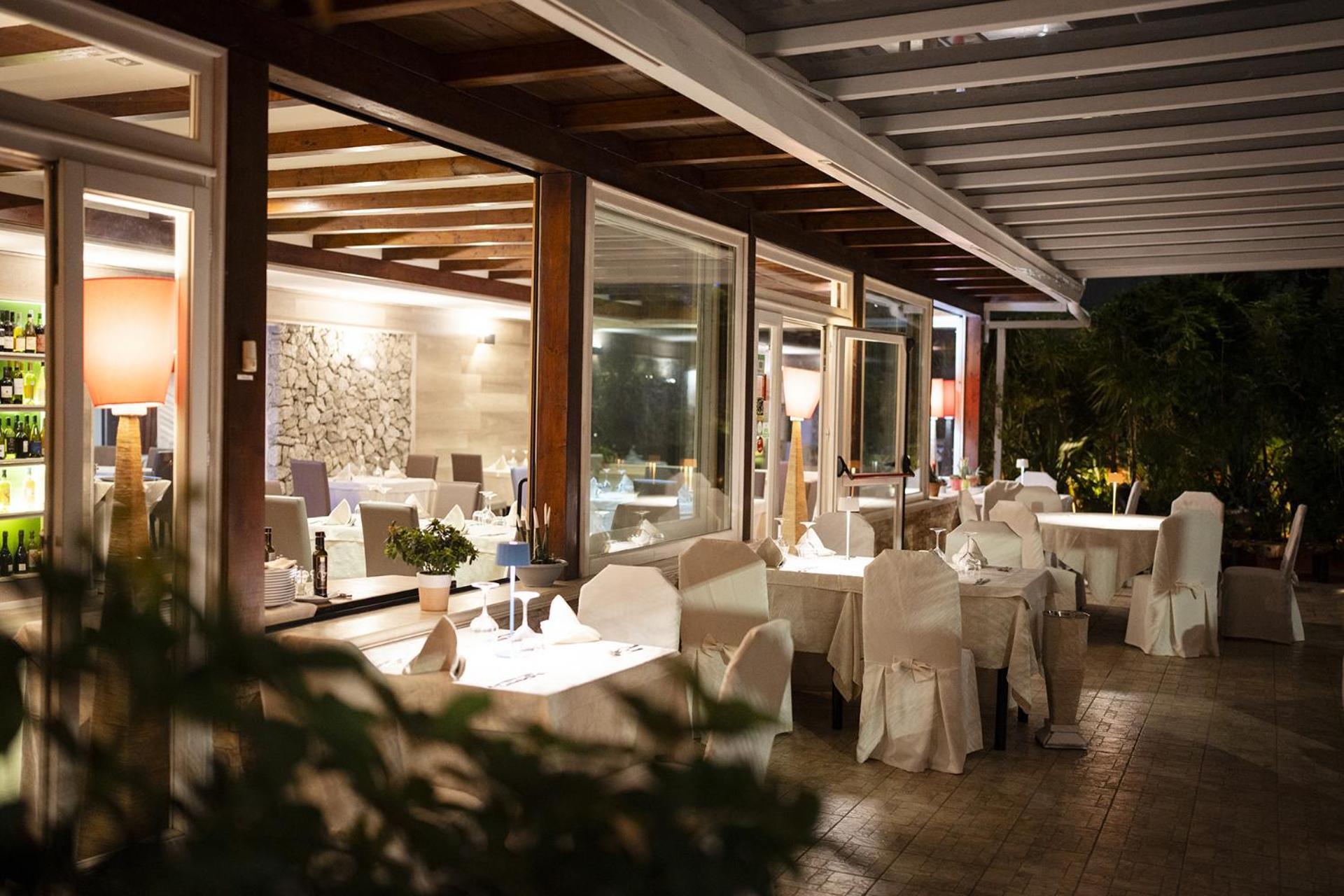 Hotel Ristorante Le Rose Бріатіко Екстер'єр фото